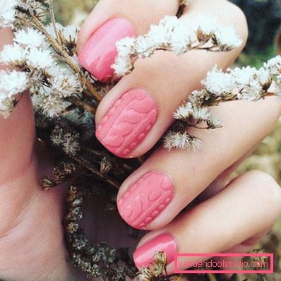 Manicure lavorata a maglia alla moda 2019-2020 anni