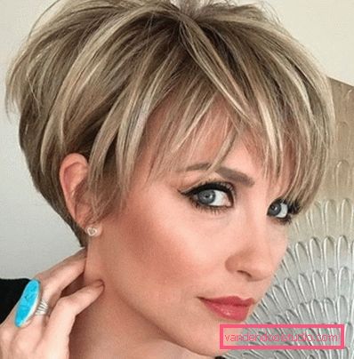 taglio di capelli corto creativo Taglio di capelli corto creativo - tendenza moda 2019