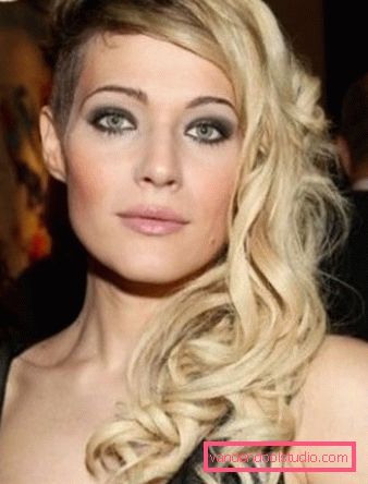 Tagli per capelli da donna con tempia rasata per capelli lunghi Tagli di capelli femminili creativi con tempie rasate e nuca