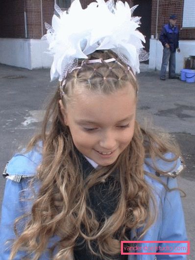 Le migliori pettinature per il 1 ° settembre per le ragazze