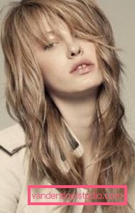 Tagli di capelli lunghi per capelli sottili per volume I migliori tagli di capelli per capelli sottili per il volume 2019