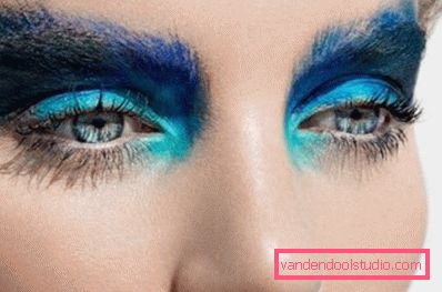 trucco luminoso con gamma blu-turchese trucco luminoso con gamma blu-turchese