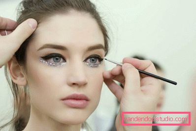 Trucco occhi glitterato Trucco occhi glitterato