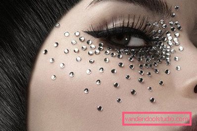 trucco insolito con strass trucco insolito con strass
