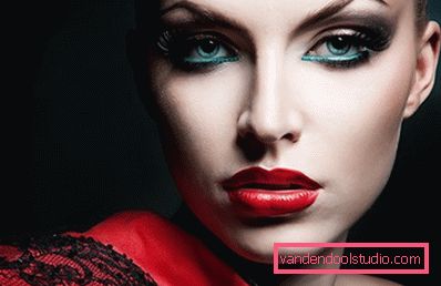 ragazza con il trucco del vampiro ragazza con il trucco del vampiro