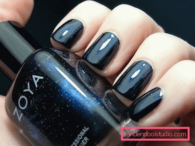 smalto blu scuro