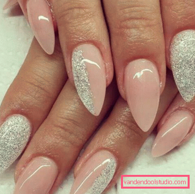 Bella manicure sulle unghie affilate 2019-2020