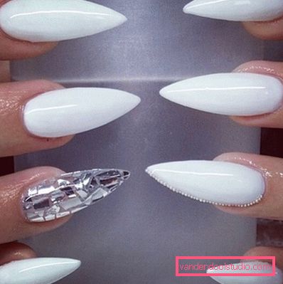 Bella manicure sulle unghie affilate 2019-2020