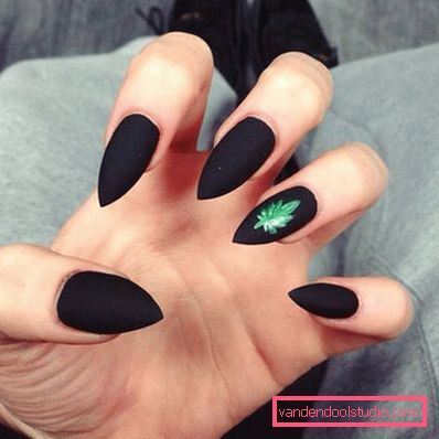 Bella manicure sulle unghie affilate 2019-2020
