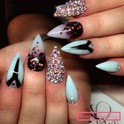 Bella manicure sulle unghie affilate 2019-2020