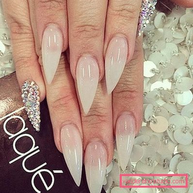 Bella manicure sulle unghie affilate 2019-2020