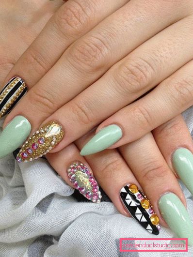 Bella manicure sulle unghie affilate 2019-2020