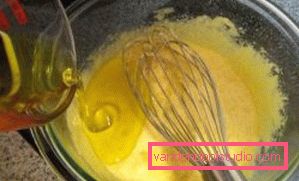 Maschera per capelli con uovo e olio di ricino Maschera per capelli con un uovo. Ricette semplici della mascherina dell'uovo