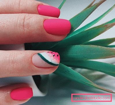 Affascinante Matte Manicure 2019-2020