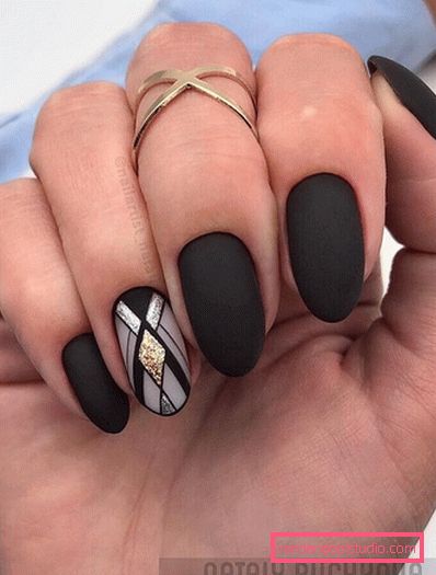 Affascinante Matte Manicure 2019-2020