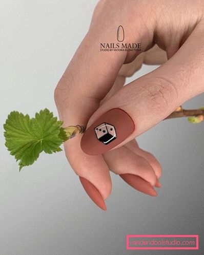 Affascinante Matte Manicure 2019-2020