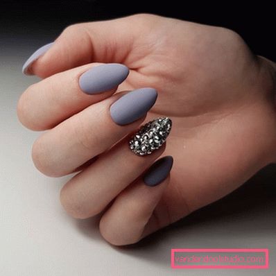 Affascinante Matte Manicure 2019-2020