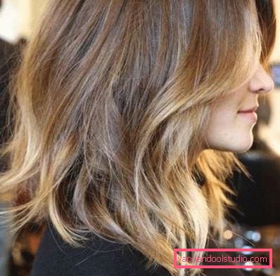 Evidenziando i capelli biondi - tendenze della moda e foto