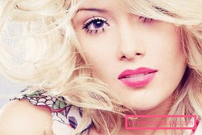 ragazza con trucco carino ragazza con trucco carino