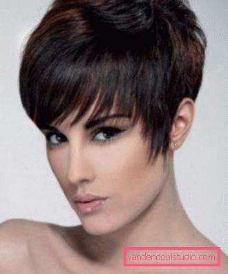 Modello tagli di capelli corti Taglio di capelli modello femminile