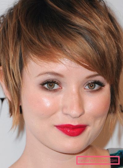 Modello tagli di capelli corti Taglio di capelli modello femminile