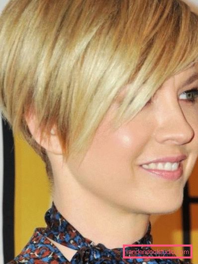 Modello tagli di capelli corti Taglio di capelli modello femminile