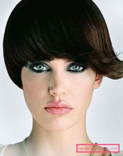 Modello tagli di capelli corti Taglio di capelli modello femminile