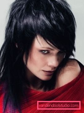 tagli di capelli modello per capelli lunghi Taglio di capelli modello femminile