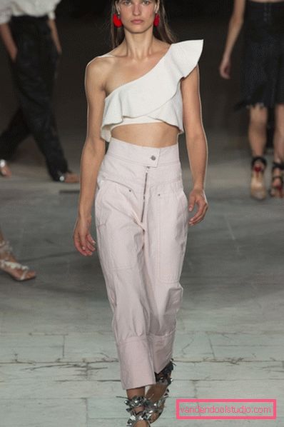Tendenze moda dei pantaloni 2019-2020