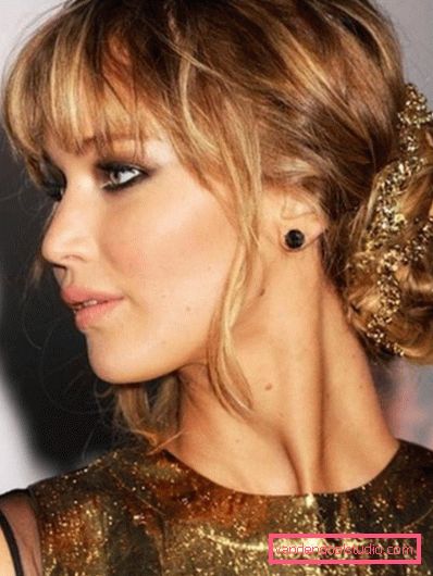 Acconciature con frangia Acconciature alla moda e belle con frangia 2019