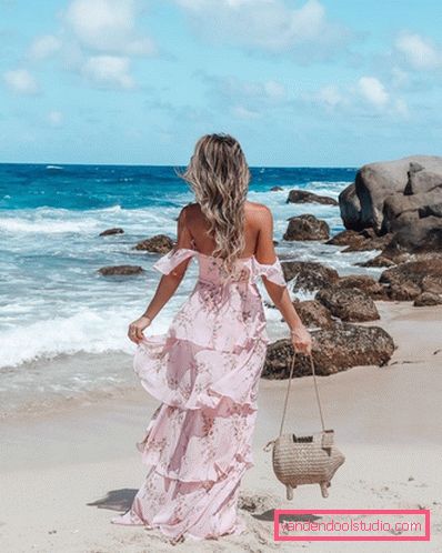 Elegante estate sull'esempio dell'estate più alla moda guarda 2019-2020 - tendenze fotografiche