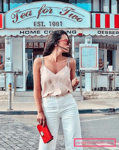 Elegante estate sull'esempio dell'estate più alla moda guarda 2019-2020 - tendenze fotografiche