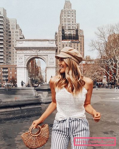 Elegante estate sull'esempio dell'estate più alla moda guarda 2019-2020 - tendenze fotografiche