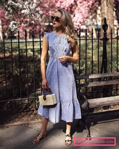 Elegante estate sull'esempio dell'estate più alla moda guarda 2019-2020 - tendenze fotografiche