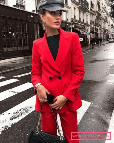 Affascinante primavera 2019-2020 - fiocchi alla moda