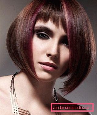 acconciatura per capelli corti