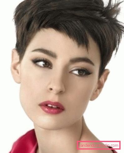 tagli di capelli per una faccia ovale 2018 - 2019 Tagli di capelli alla moda per un viso ovale 2019