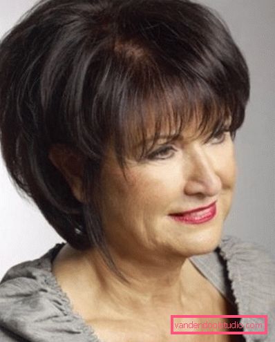 Tagli di capelli tondi per le donne dopo 50 anni Tagli di capelli alla moda per le donne dopo 50 anni a diverse lunghezze di capelli