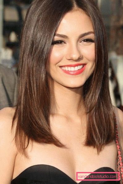 Bellissimi tagli di capelli per capelli lunghi 2019-2020 anni
