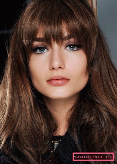 Bellissimi tagli di capelli per capelli lunghi 2019-2020 anni