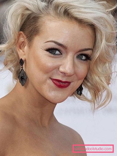Eleganti tagli di capelli per capelli medi 2019-2020 anni