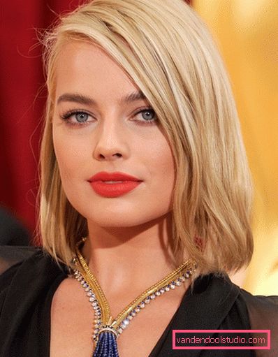Eleganti tagli di capelli per capelli medi 2019-2020 anni