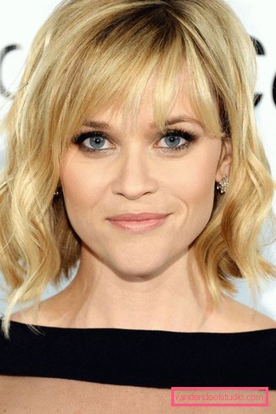 Eleganti tagli di capelli per capelli medi 2019-2020 anni