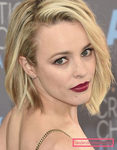 Eleganti tagli di capelli per capelli medi 2019-2020 anni