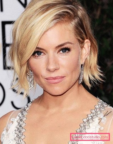 Eleganti tagli di capelli per capelli medi 2019-2020 anni