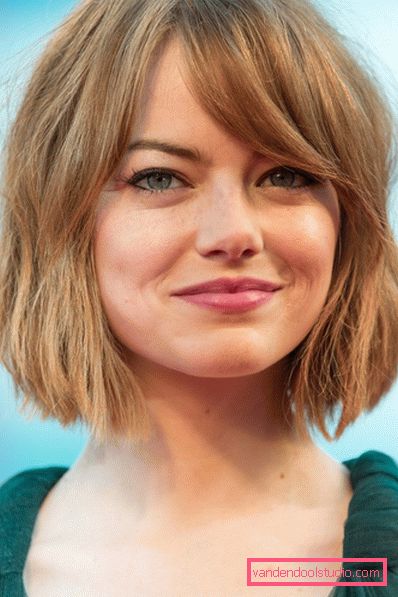 Eleganti tagli di capelli per capelli medi 2019-2020 anni