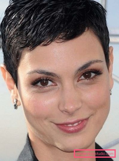 Delicati tagli di capelli pixie