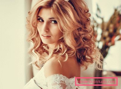 Capelli lunghi di acconciature da sposa 2017 Tendenze moda in acconciature da sposa 2019