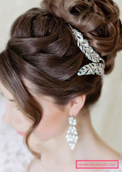 Capelli lunghi di acconciature da sposa 2017 Tendenze moda in acconciature da sposa 2019