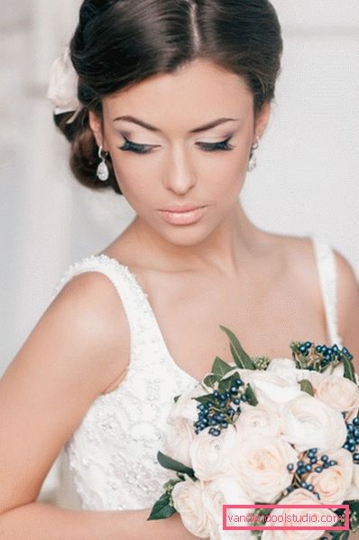 Acconciature da sposa 2017 capelli lunghi Tendenze moda in acconciature da sposa 2019